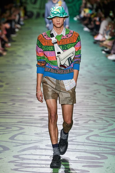 Look 5
